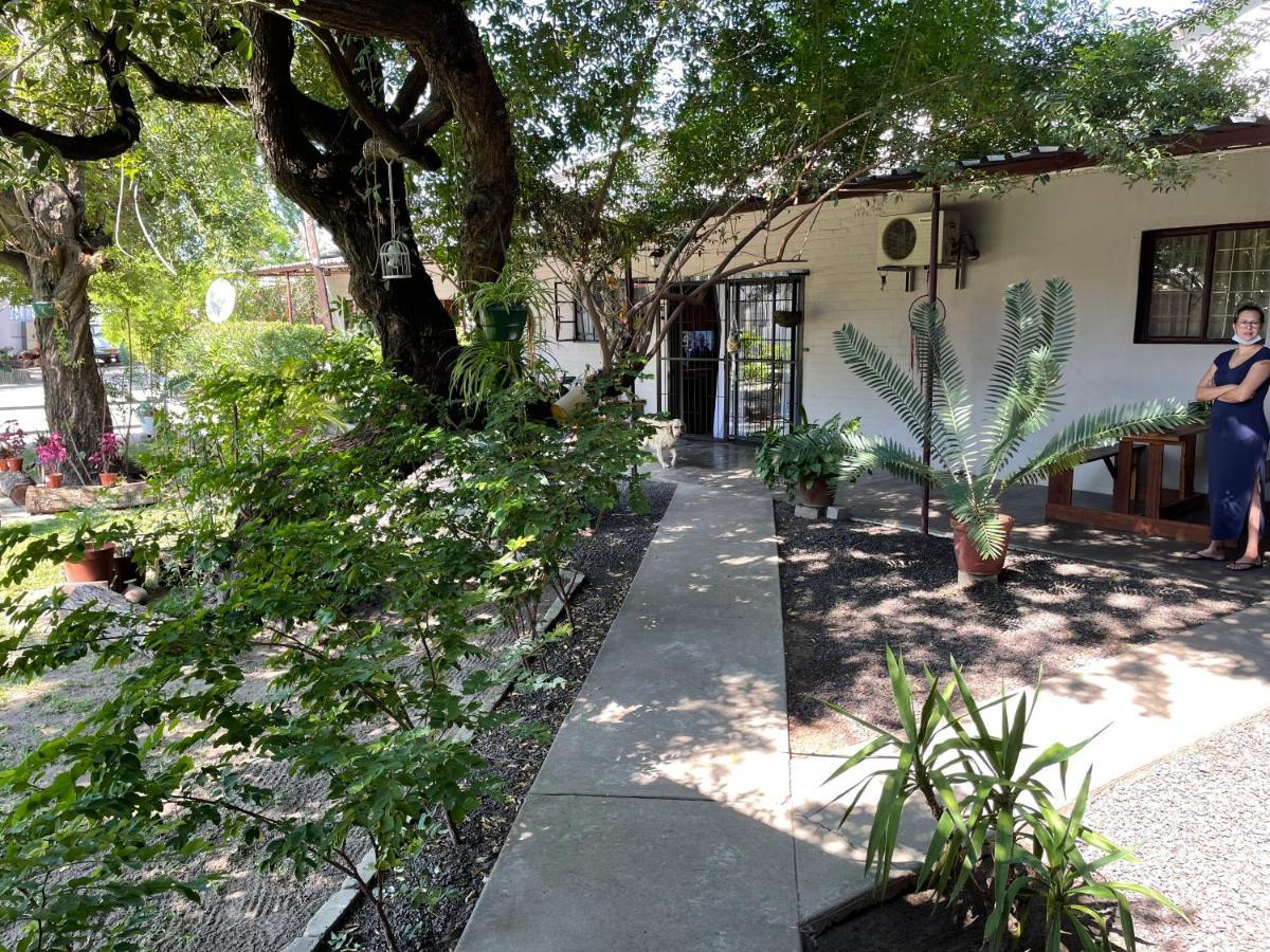 Kololo Guesthouse Katima Mulilo Exterior photo