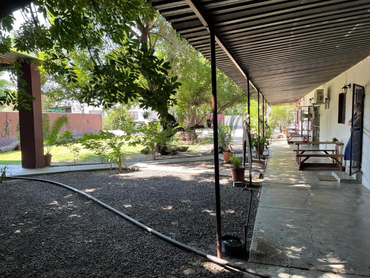 Kololo Guesthouse Katima Mulilo Exterior photo