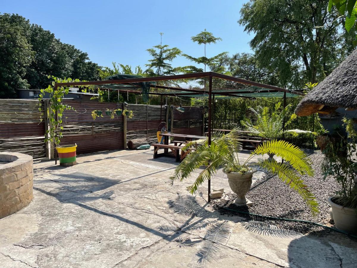 Kololo Guesthouse Katima Mulilo Exterior photo